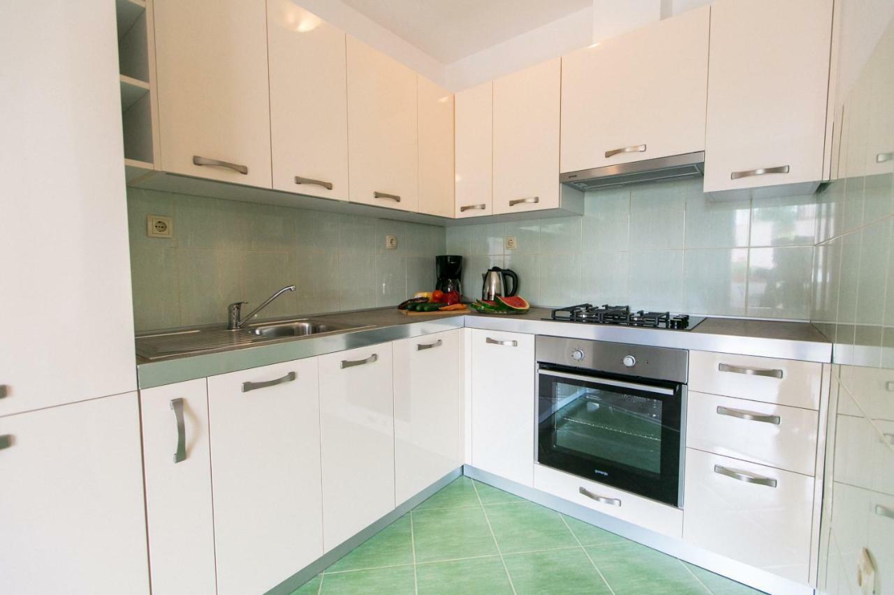 Amela Appartement Pula Buitenkant foto
