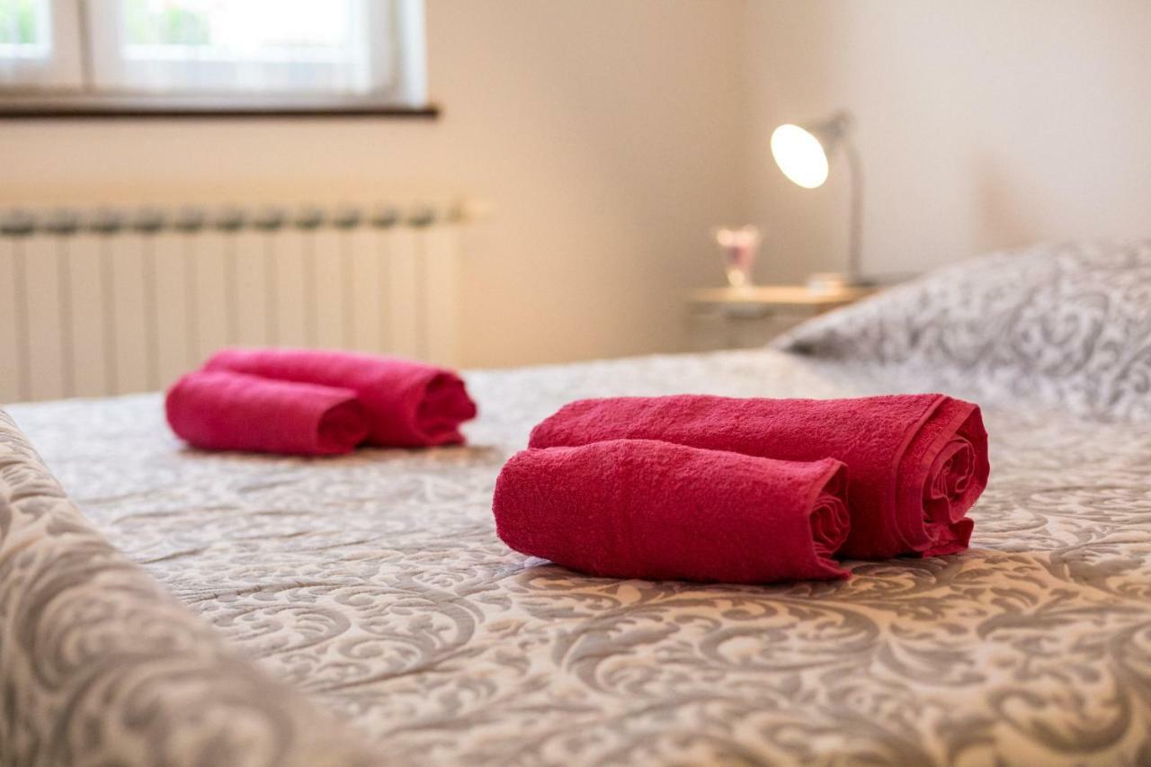 Amela Appartement Pula Buitenkant foto