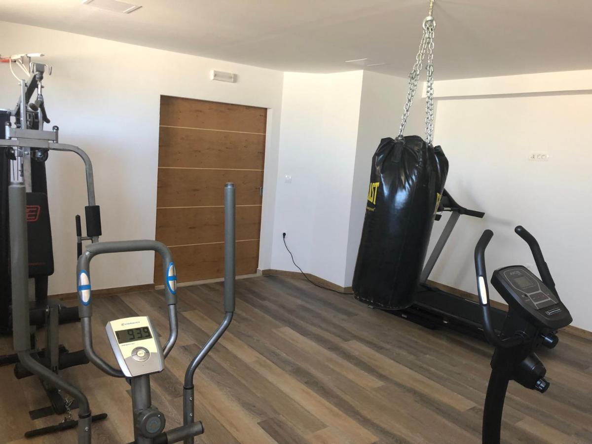 Amela Appartement Pula Buitenkant foto